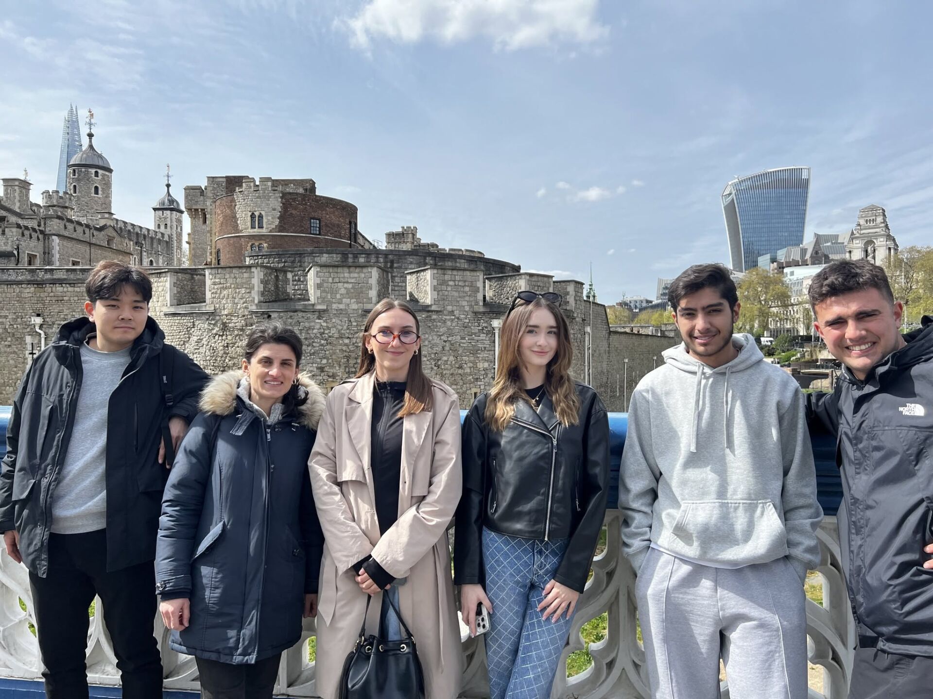 KAE students outside the Tower of London